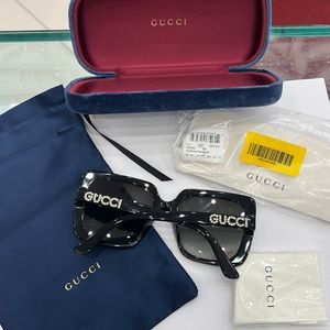 Gucci Sunglasses GG0418S